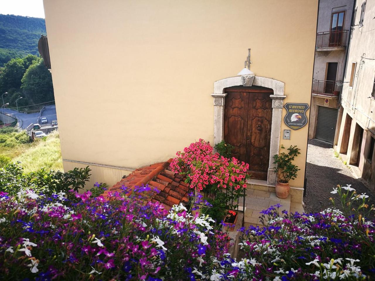 L'Antico Ritrovo Acomodação com café da manhã Moliterno Exterior foto